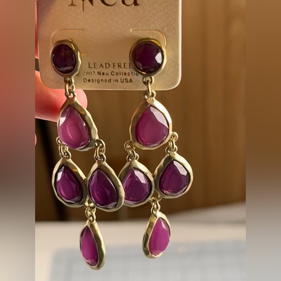 Neu Purple Costume Chandelier Dangle Earrings C-5 - Picture 1 of 3